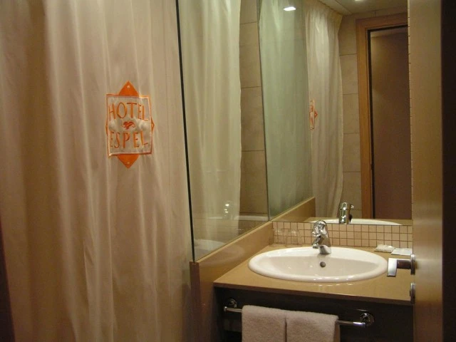 Habitación doble baño
